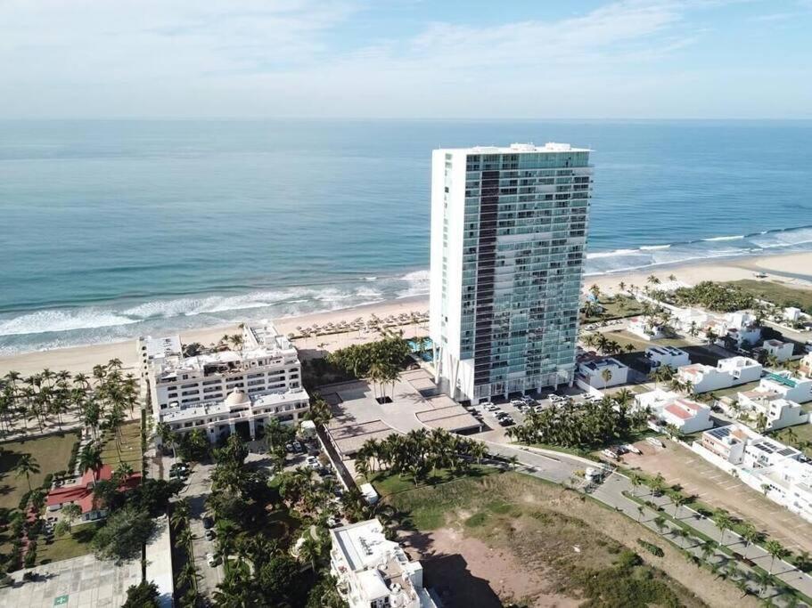 מזטלן Beautiful 3 Bedroom, Fully Furnished, On The Beach מראה חיצוני תמונה
