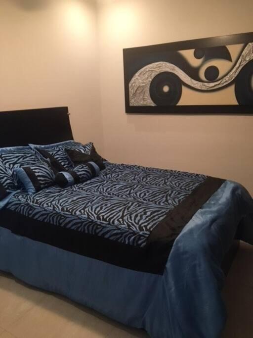 מזטלן Beautiful 3 Bedroom, Fully Furnished, On The Beach מראה חיצוני תמונה
